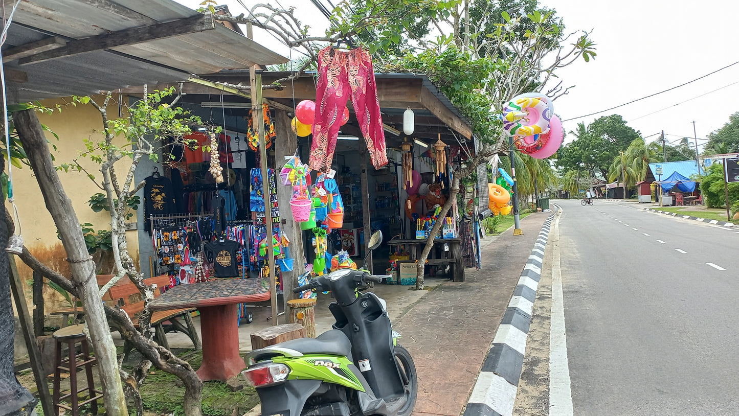 2025 Quick Surf Escapade in a Rustic Kampong Town