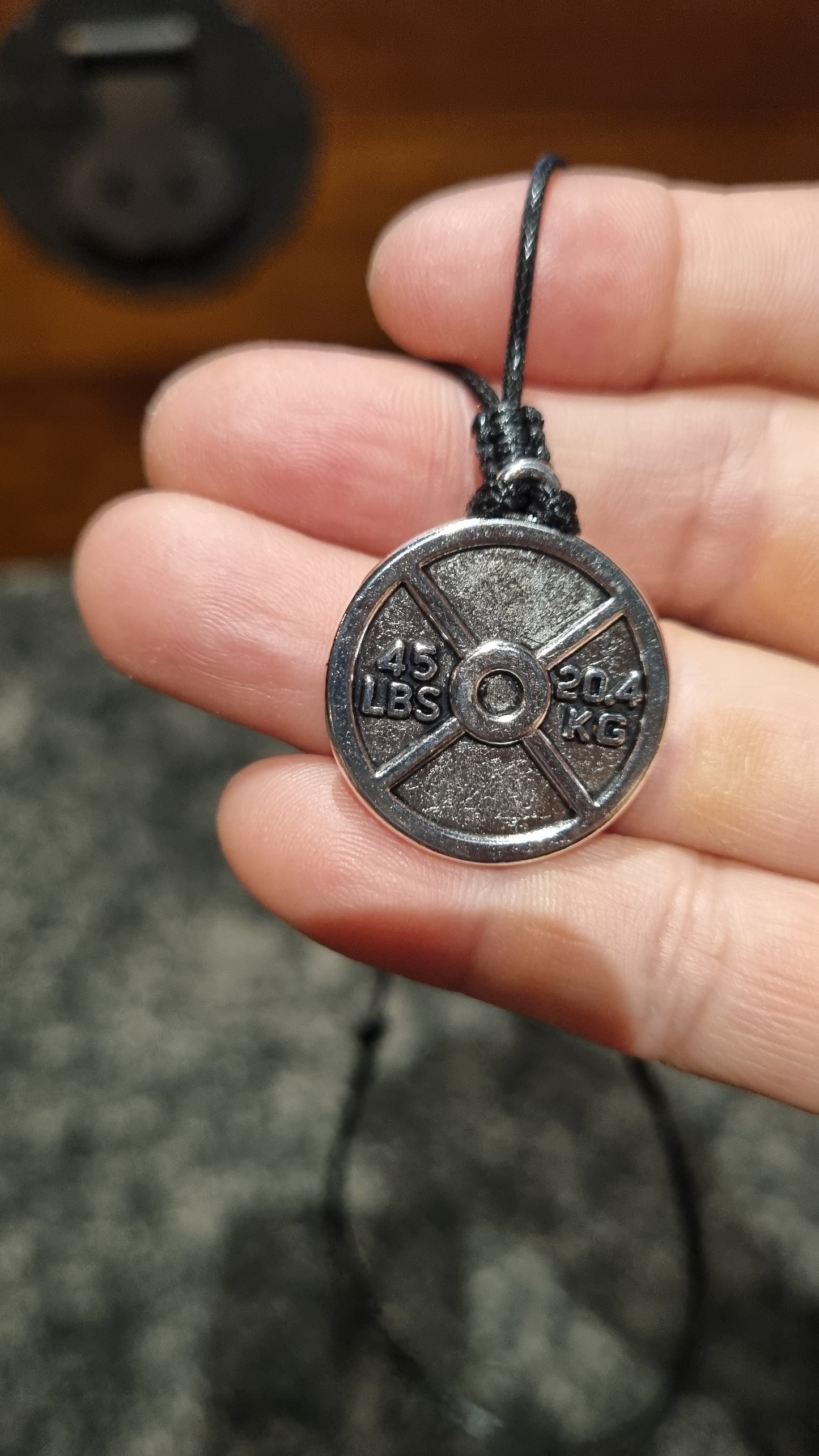 BlackJacqStrength Choker - Weight Plate
